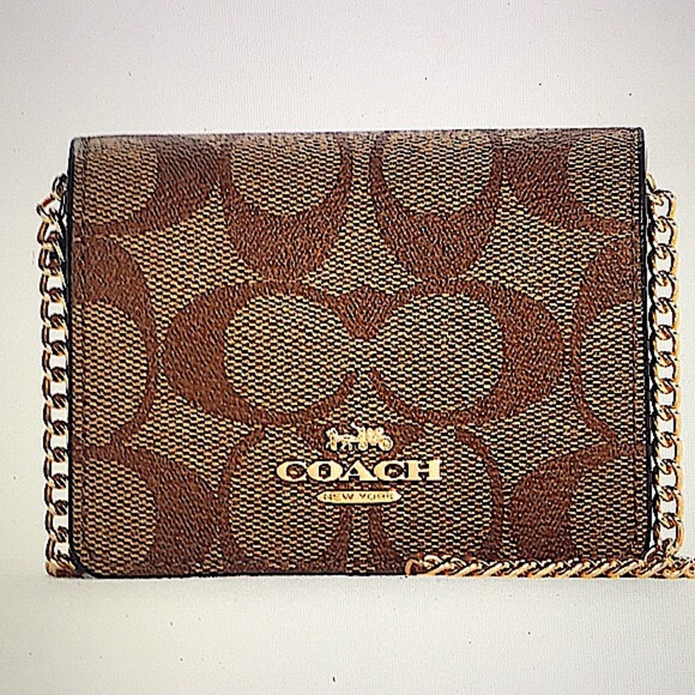 COACH -MINI WALLET ON A CHAIN IN SIGNATURE CANVAS